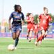 Nerilia Mondesir, balle au pied face au Stade de Reims