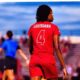 Ruthny Mathurin vue de dos avec le maillot de Louisiana Ragin'Cajuns