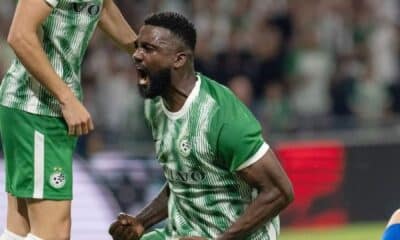 Frantzdy Pierrot criant de joie sous les couleurs du Maccabi Haifa FC