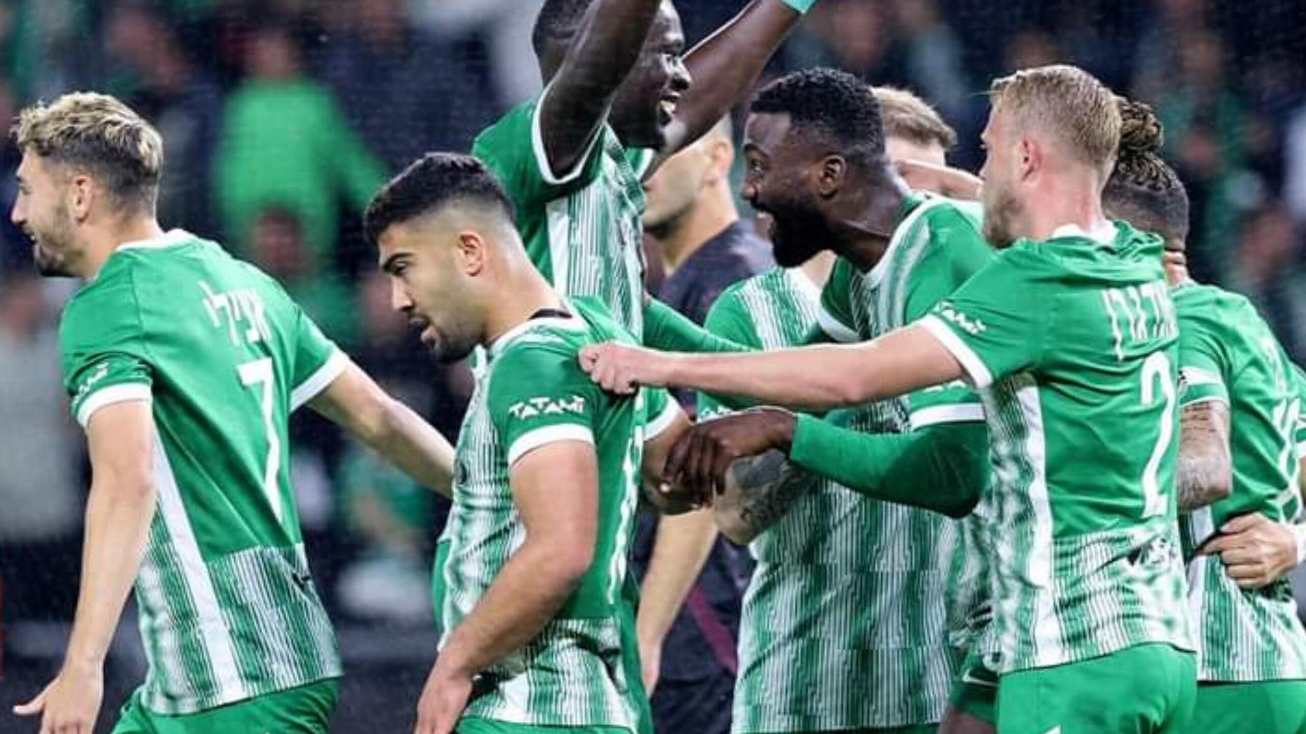 Les joueurs du Maccabi Haifa celebrant un but